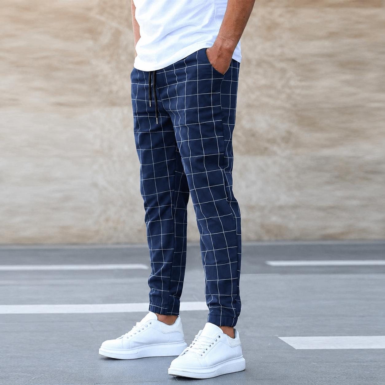 Steve™ Checkered Jogger Pants