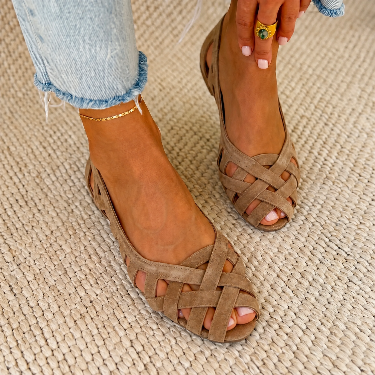 Jenefer™ Lightweight Comfort Sandals