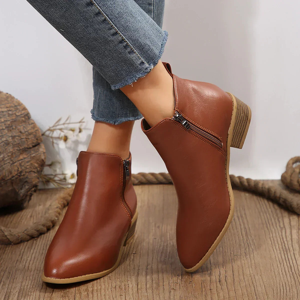 Xyra | Orthopedic Boots